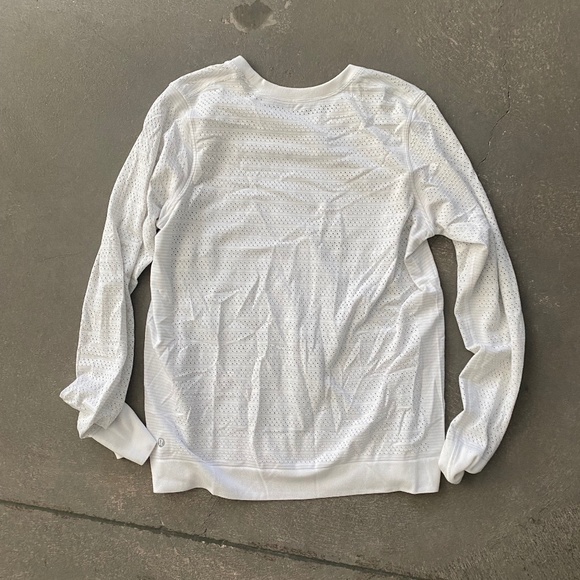 Lululemon Size 6/8 Breeze By Long Sleeve White - Picture 2 of 4